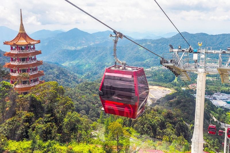 Awana SkyWay Gondola Cable Car in Genting Highlands (MY) - Travel ...